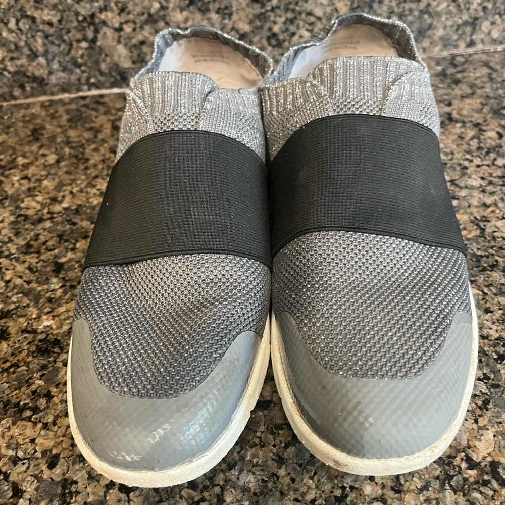 Johnston & Murphy Taylor
Gray/Silver Knit 8